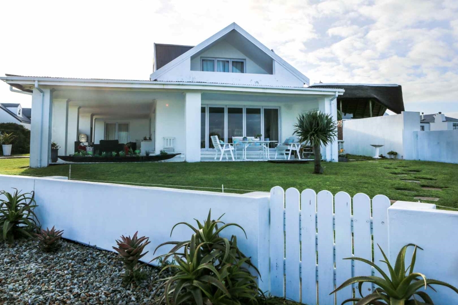 5 Bedroom Property for Sale in Grotto Bay Western Cape